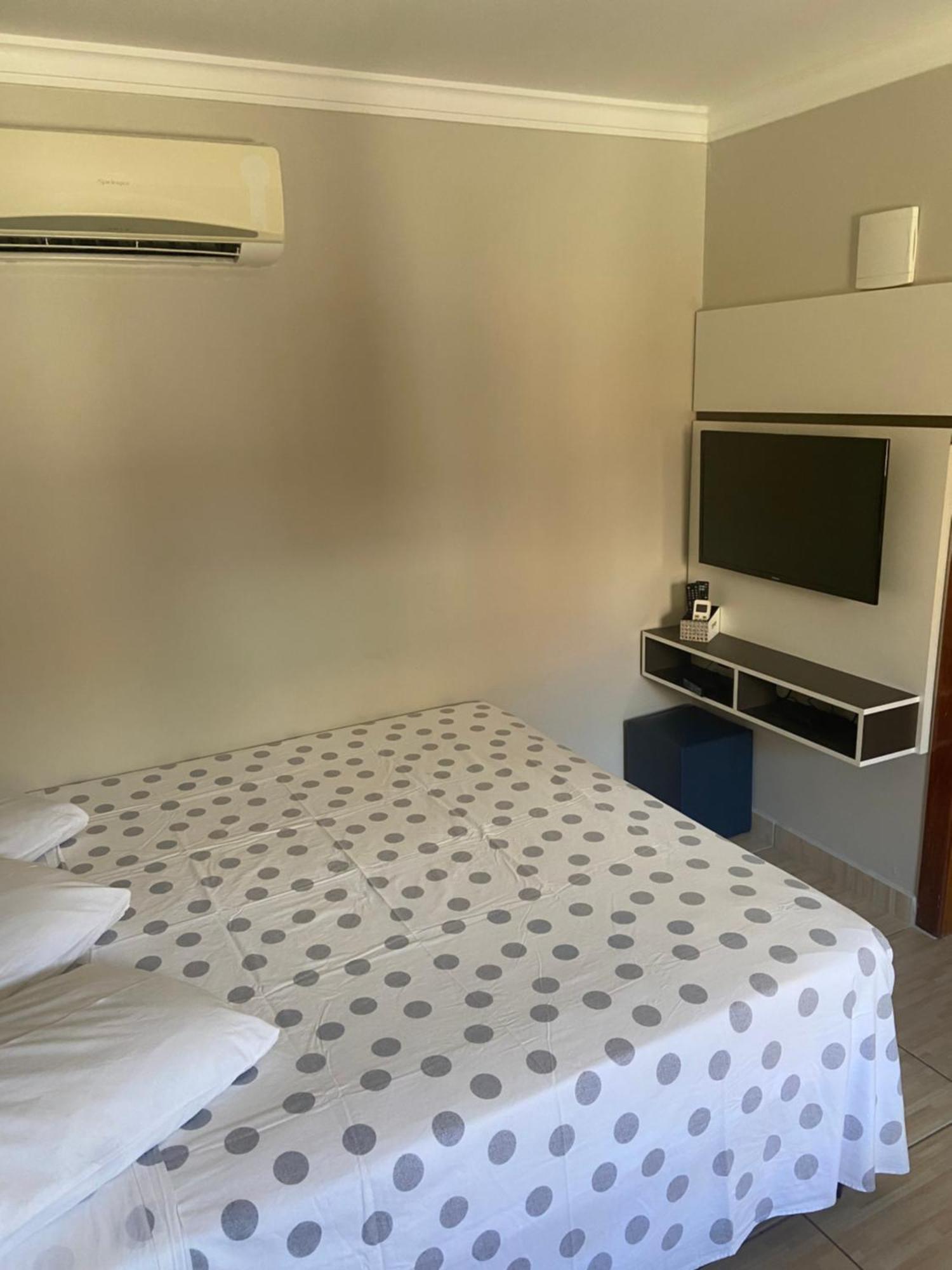 邦比尼亚斯Residencial Cecilia Cruz别墅 外观 照片